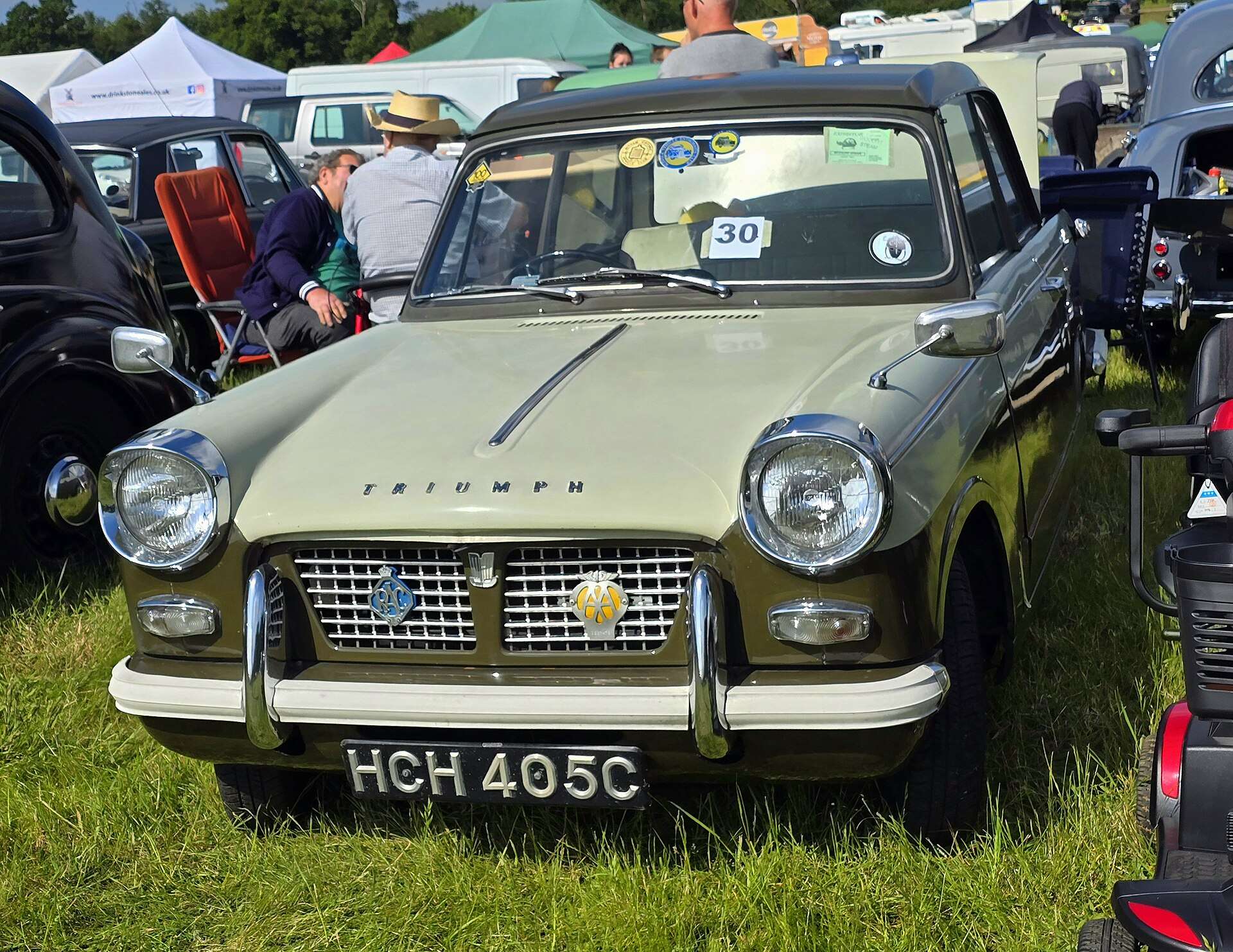 Green 1965 Triumph Herald 1200 saloon