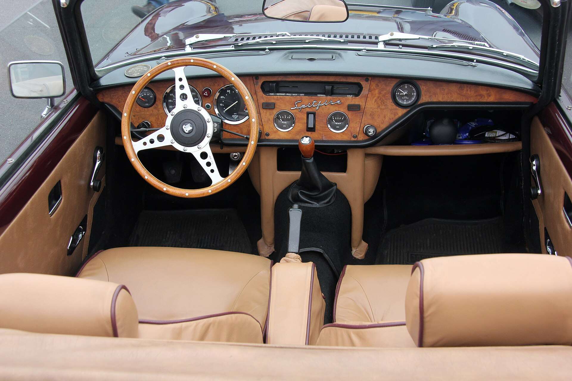 Triumph Spitfire MkIV cockpit and dashboard
