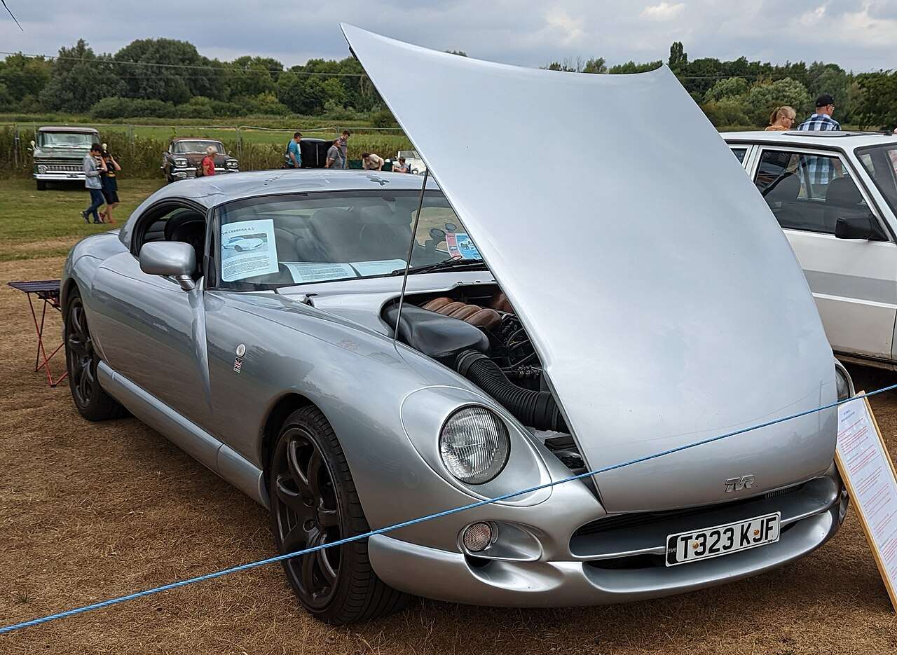 TVR Cerbera side and rear view