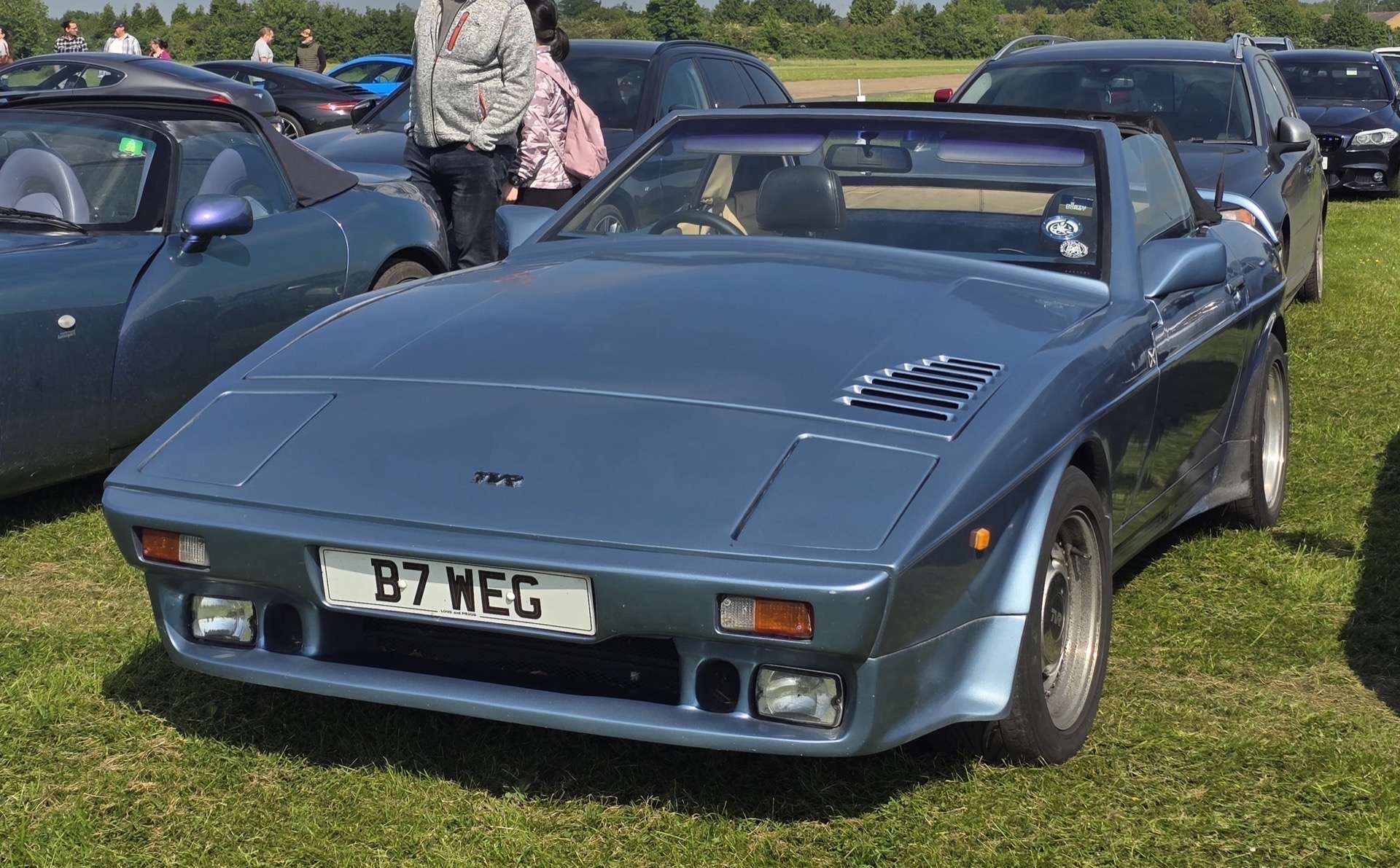 TVR 400SE side profile