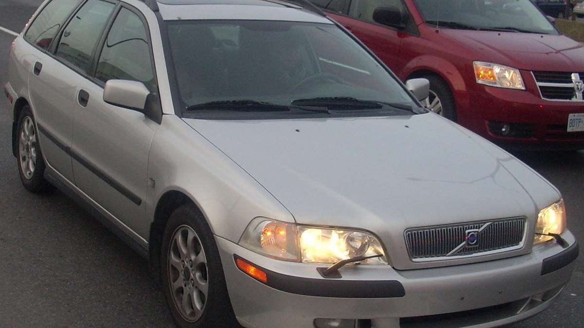 Volvo S40 and V40 T4: History and Buying Guide