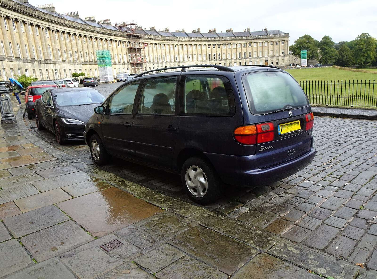 Blue Volkswagen Sharan 2.8 VR6